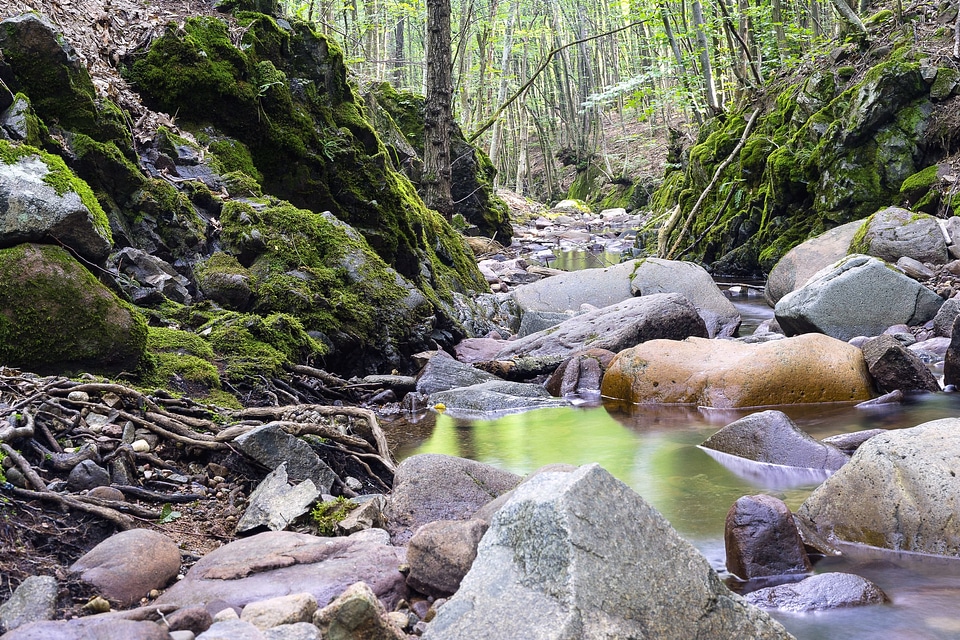 Flow river rocks photo