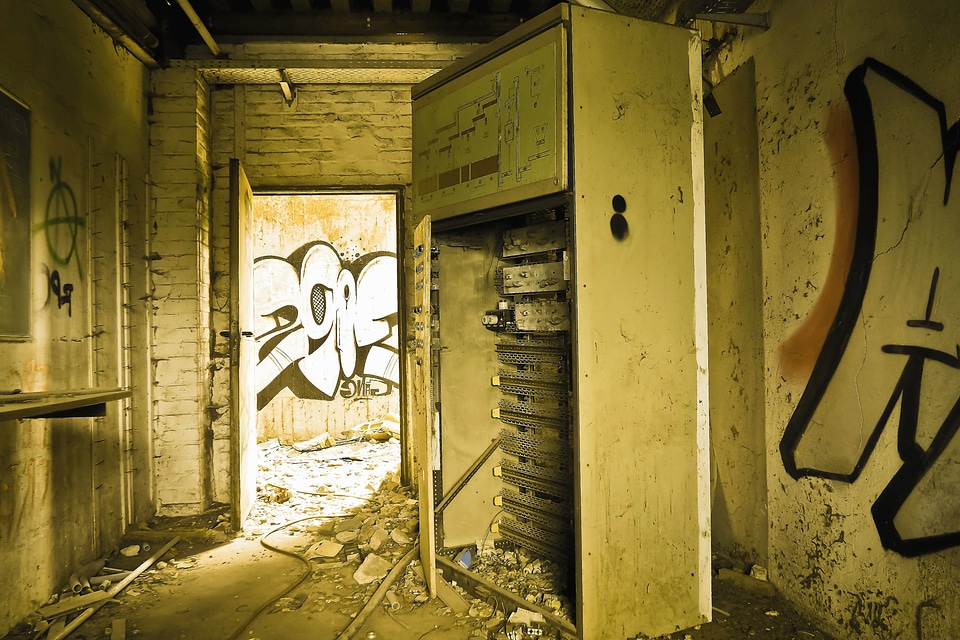 Abandoned dirty graffiti