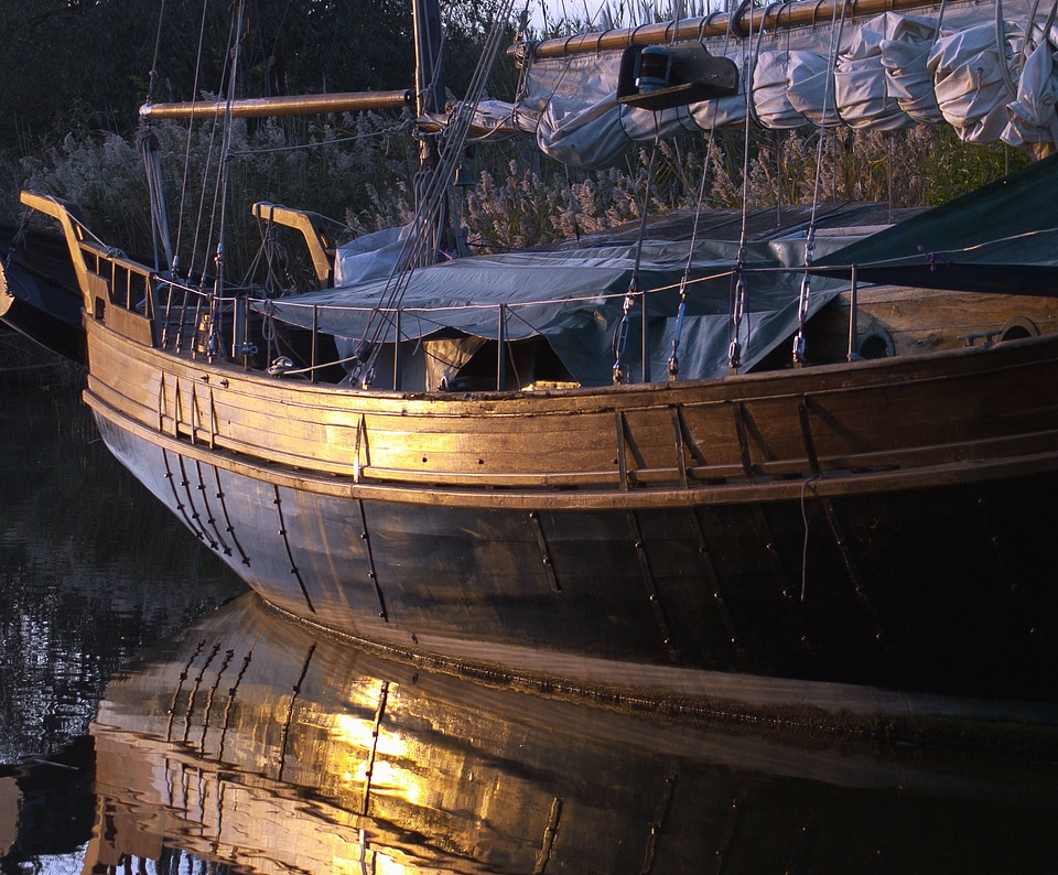 Boat cargo sailboat