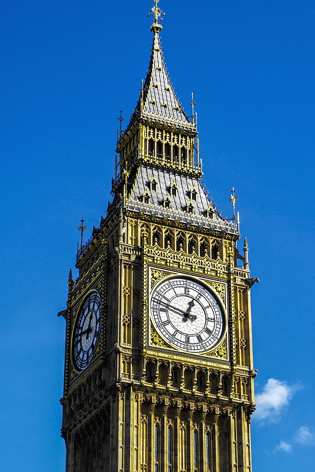 Building city clock