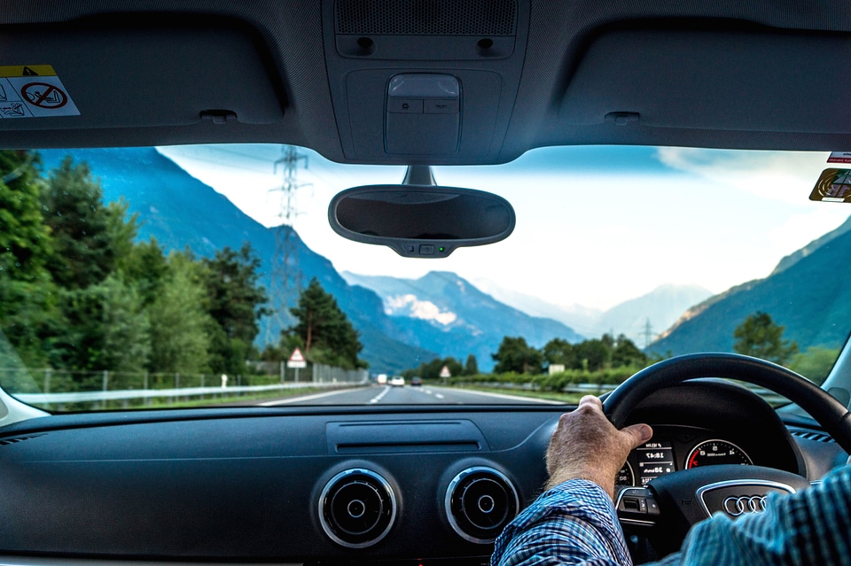 Car dashboard drive