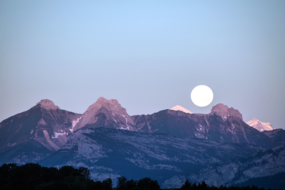 Mist moon mountain