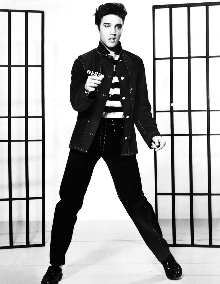 Black And White entertainer fashion