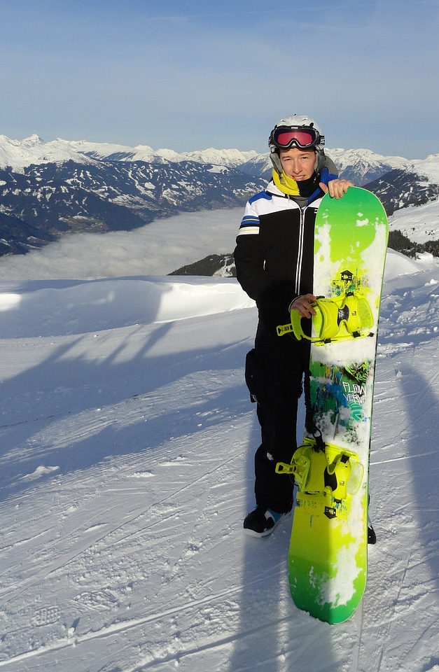 Snowboard zillertal austria photo