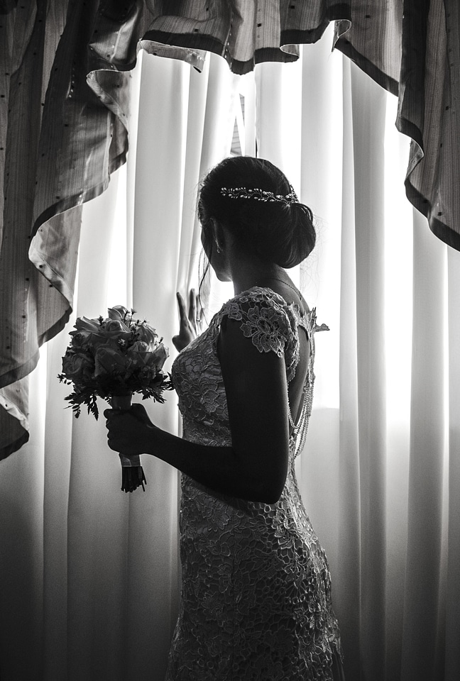 Bride curtain wedding