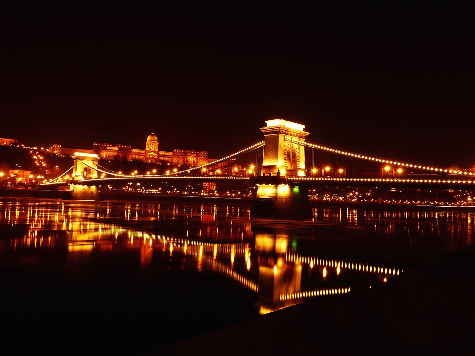 Architectural bridge city