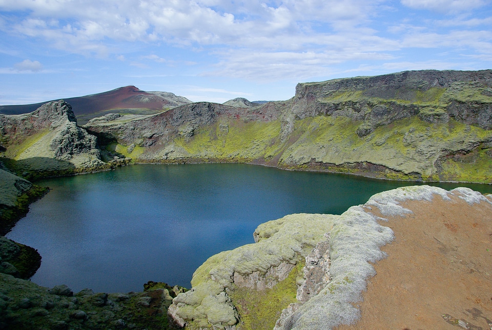 Foam crater volcano