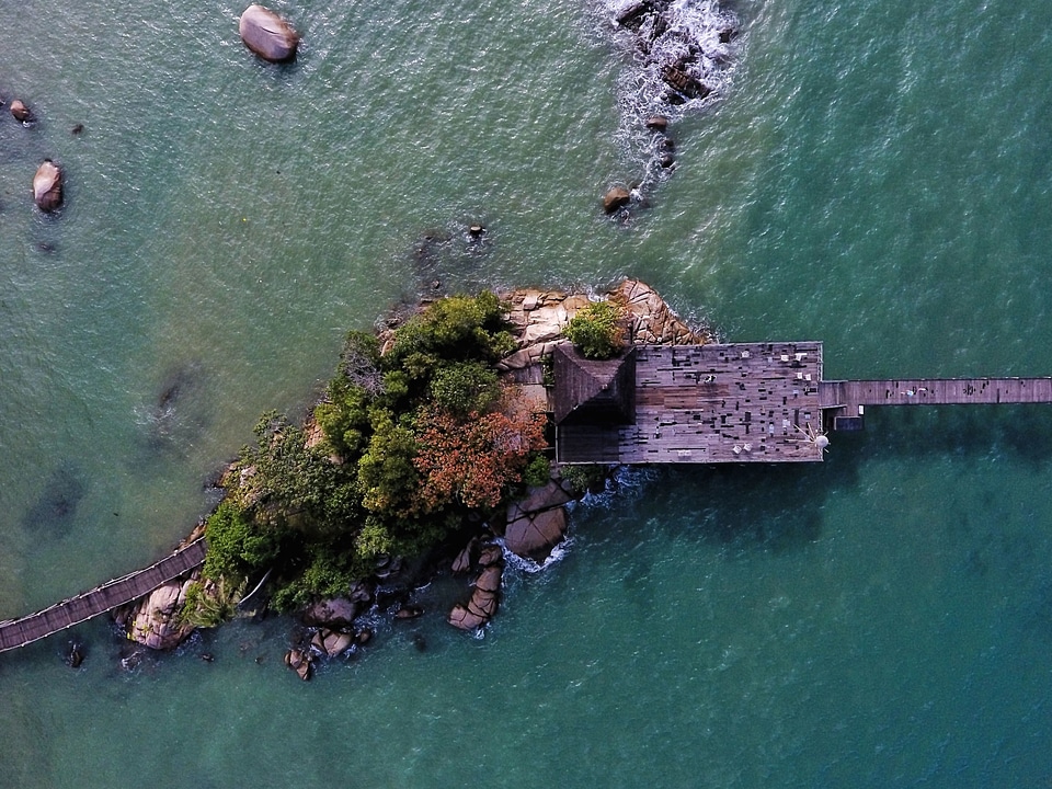Cabin island nature