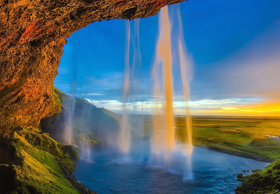 Beautiful Photo cascade cliff