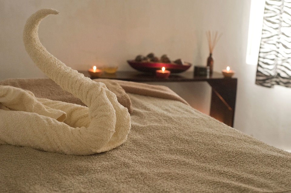 Bedroom blanket candles