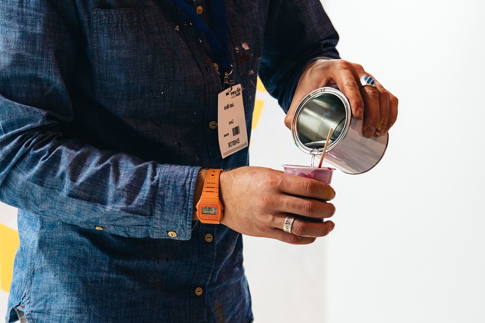 Cup denim employee