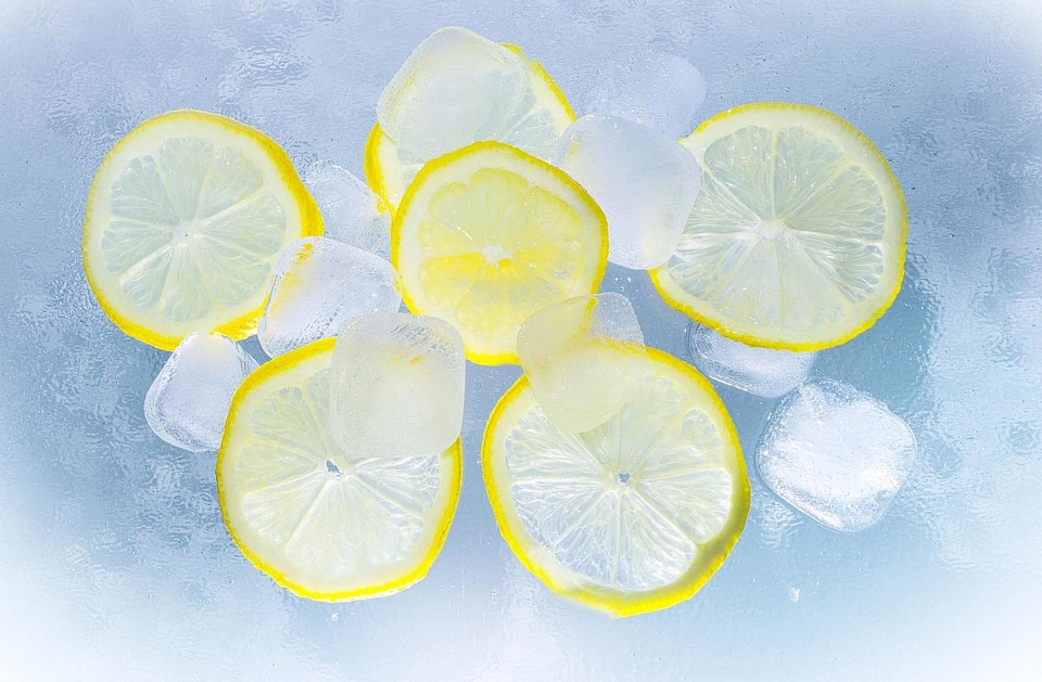 Fruit fruit juice ice