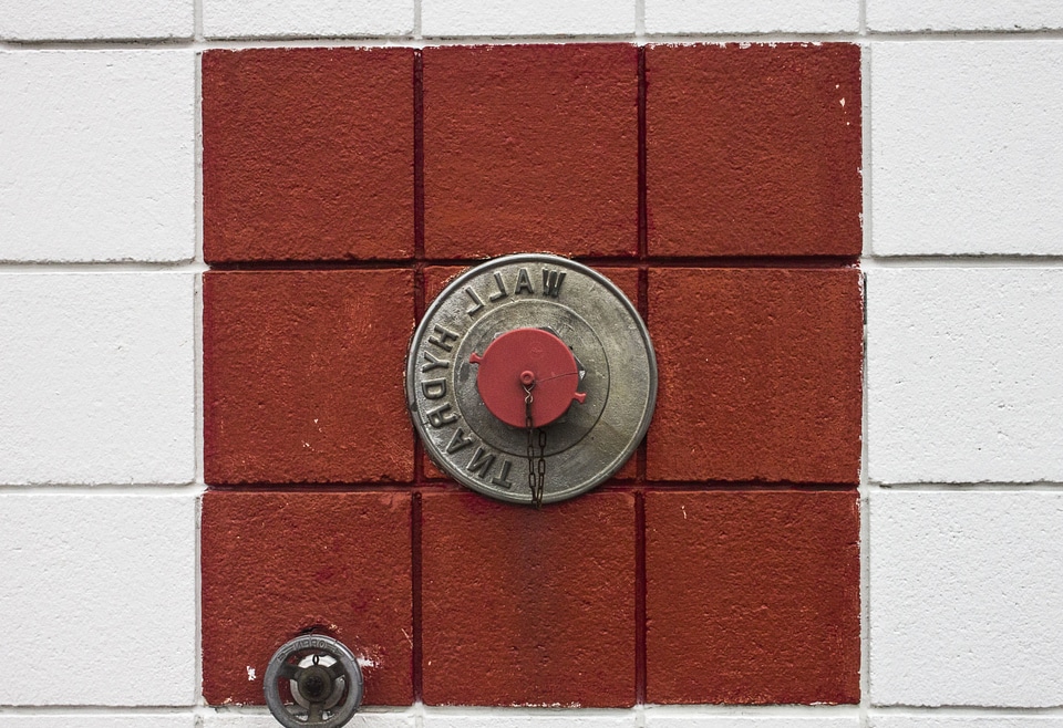 Hydrant lock object