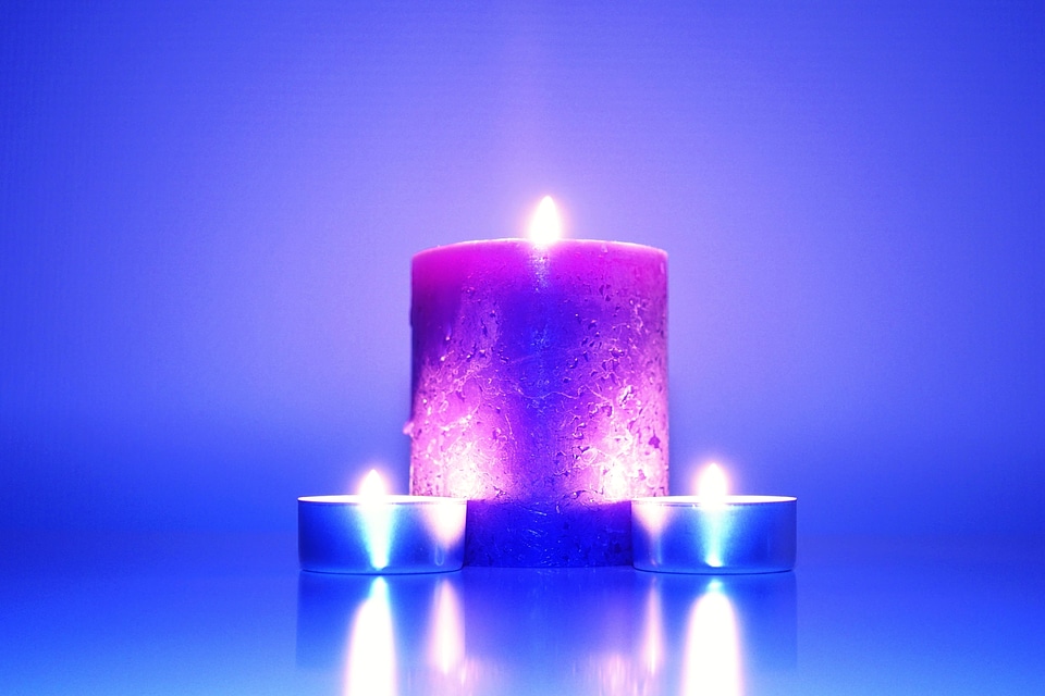 Burn candles flame