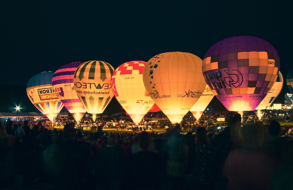 Balloon dark festival