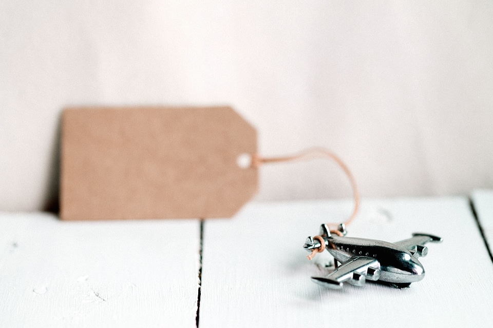 Airplane art carton