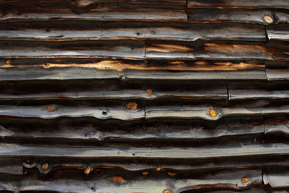 Knot pattern plank