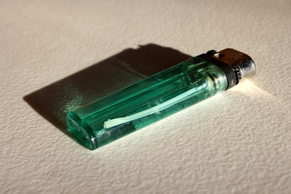 Lighter plastic shadow