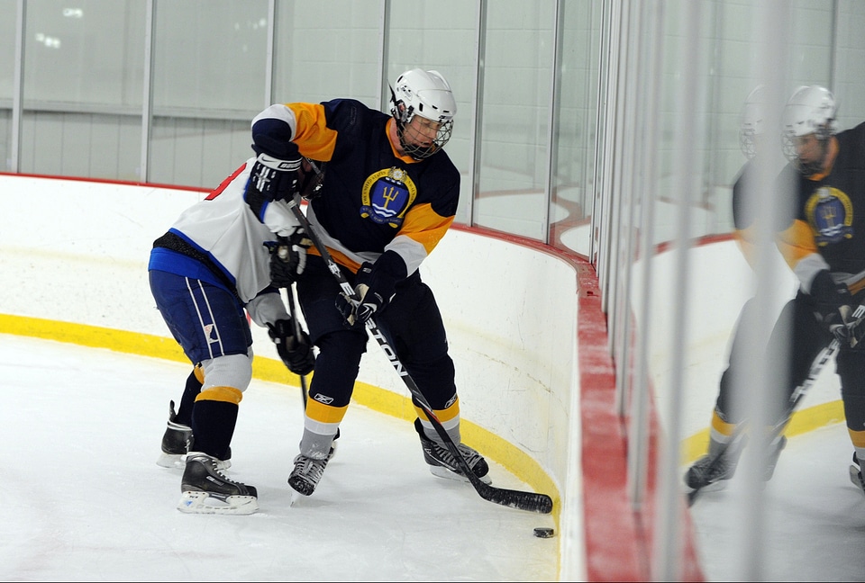Forward contact sticks