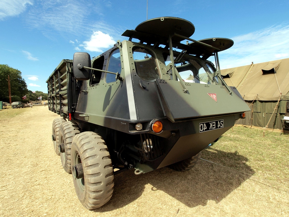 Military tank vehicle