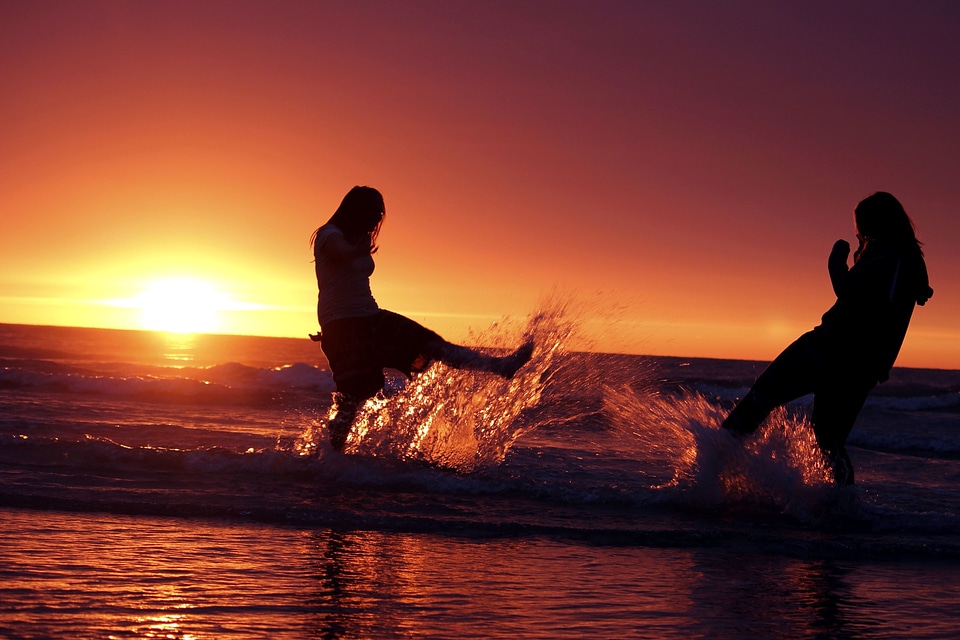 Beautiful Photo dusk girls