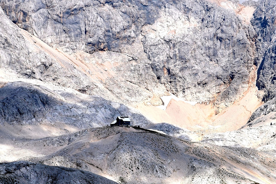 Mountain mountains mountainside