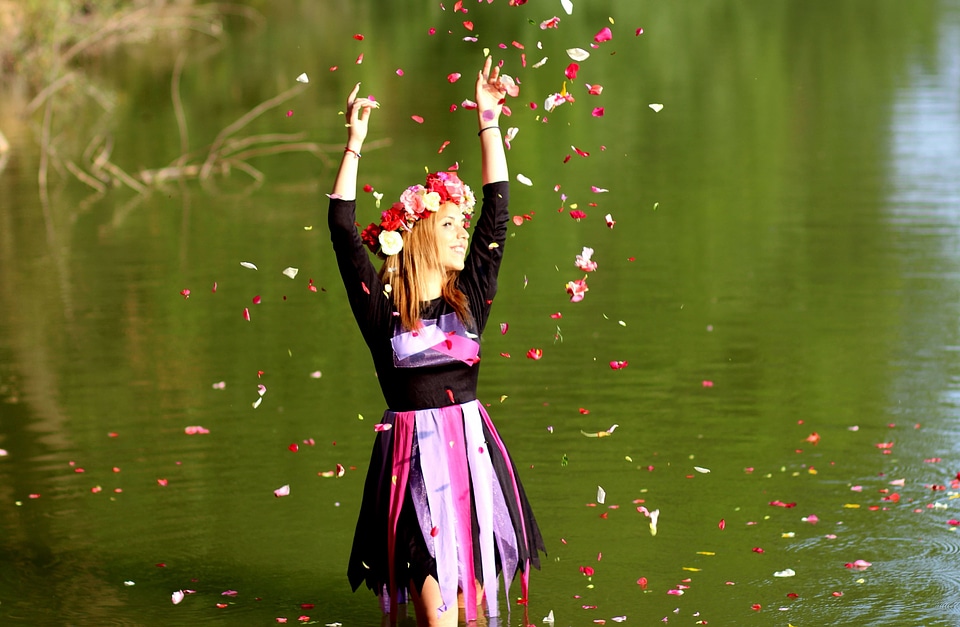 Blonde Hair crown flower