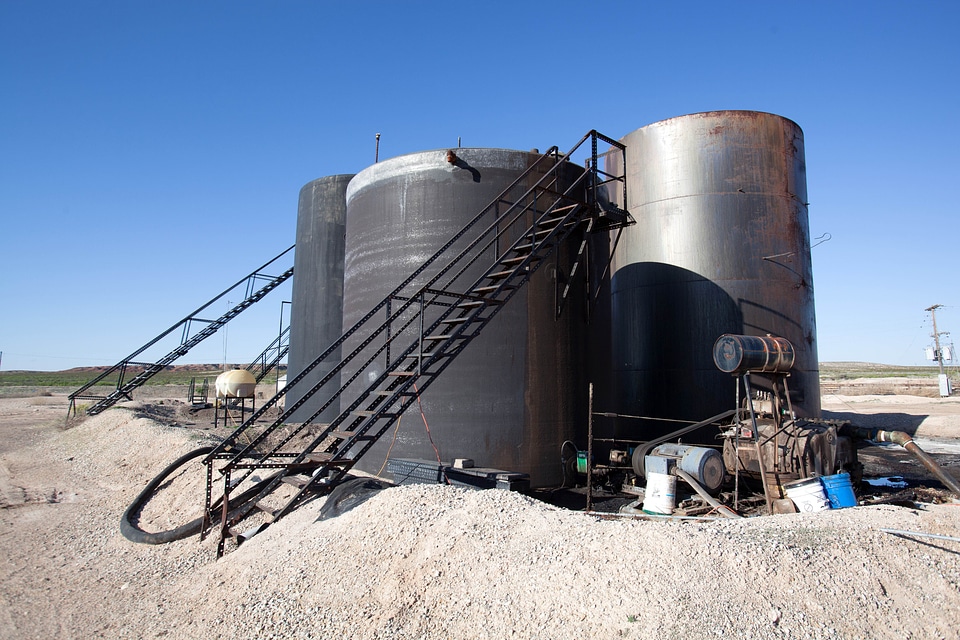 Desert facilities oil