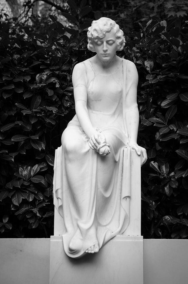 Cologne black and white girl