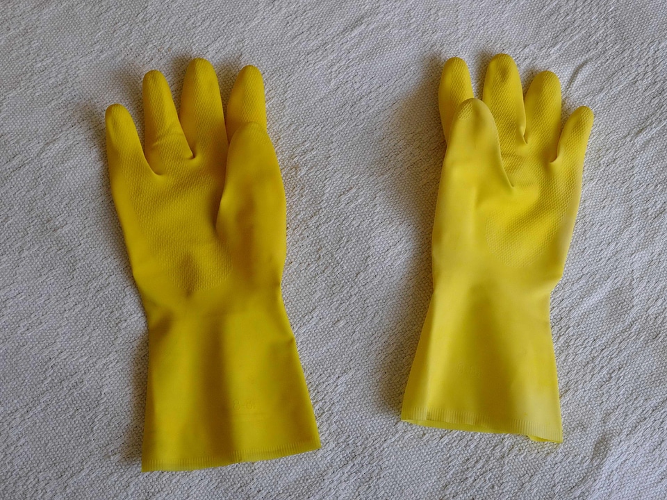 Gloves plastic rubber