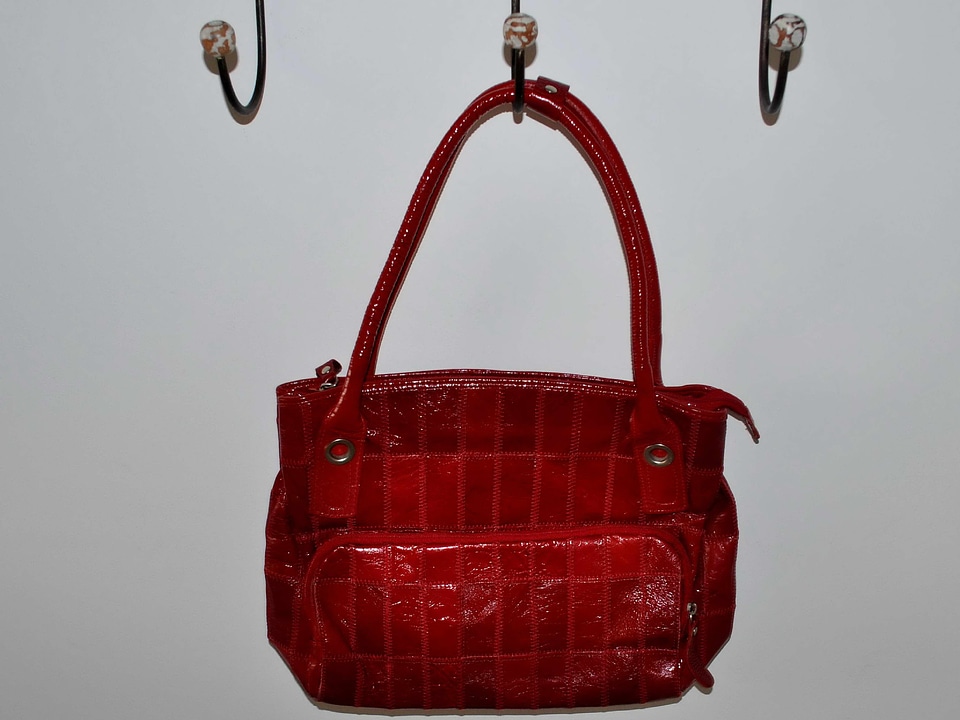 Handbag hanger hanging