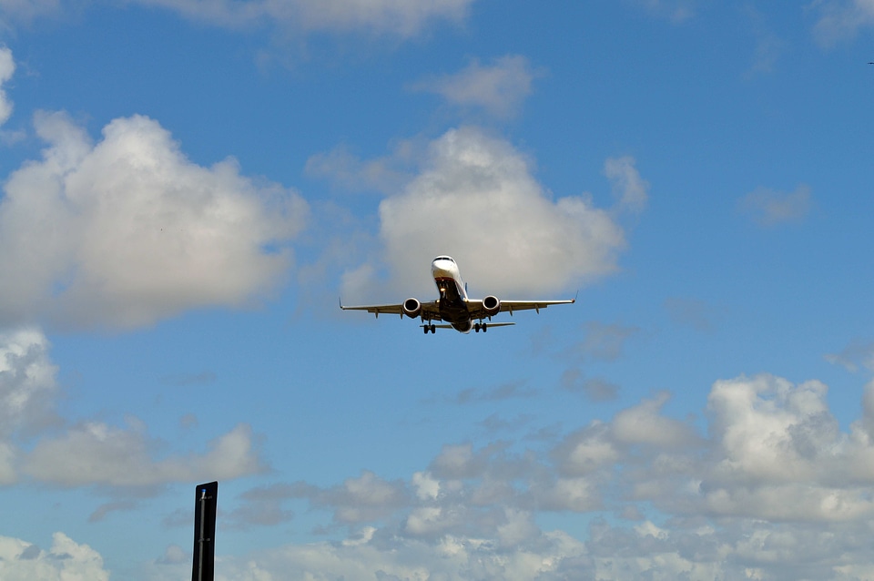 Aircraft airport civic