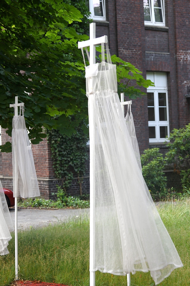 White blow wind