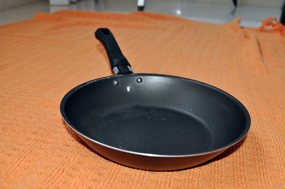 Bake baking black
