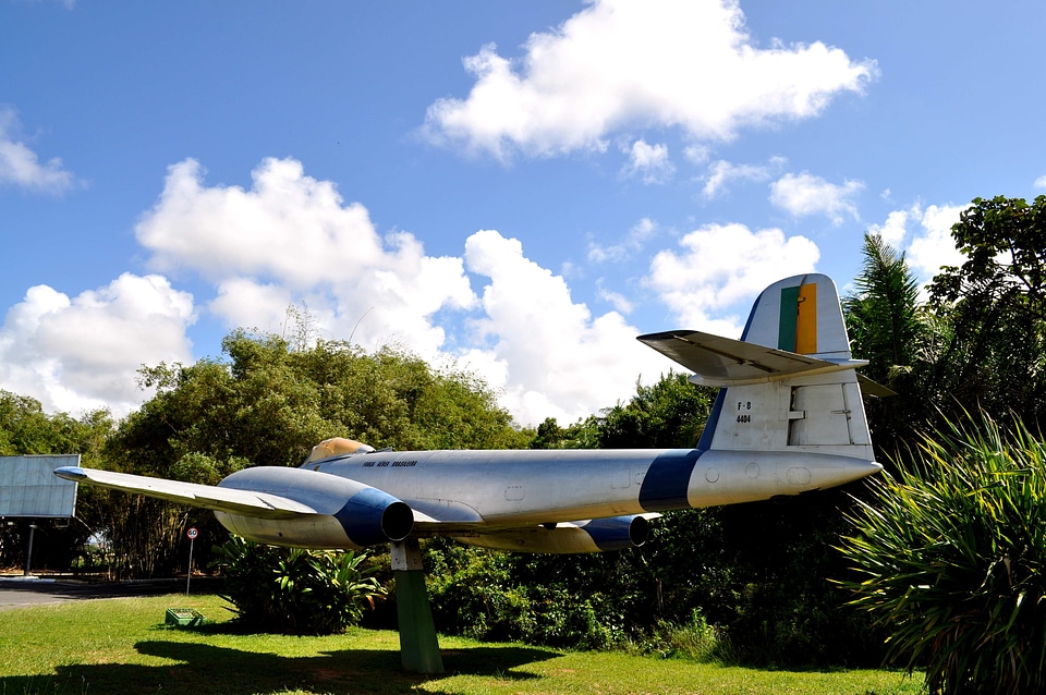 Airplane bottom park
