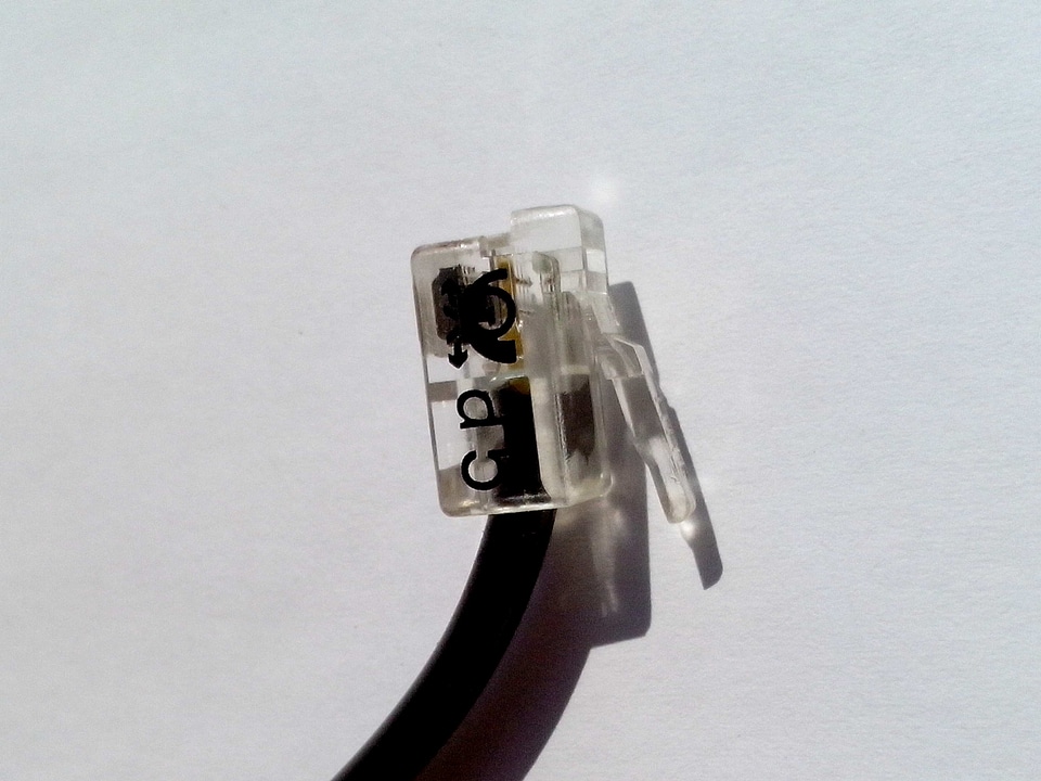 Cable connector phone