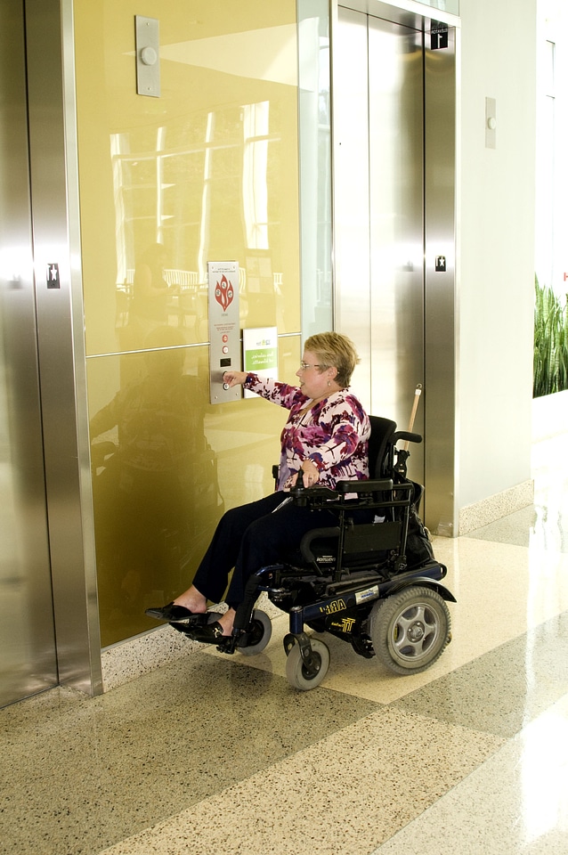 Building doorway elevator