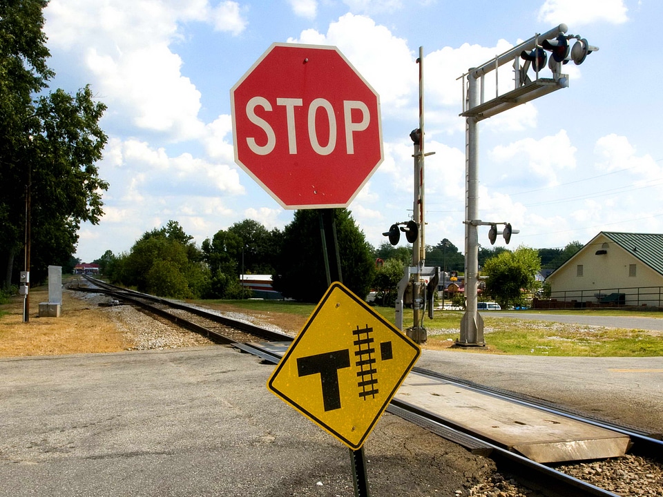 Intersection railway roadway