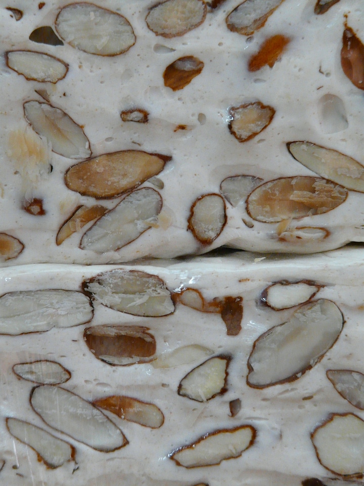Treat sweetness almonds