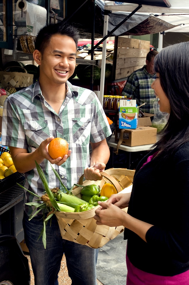 Discussing husband produce