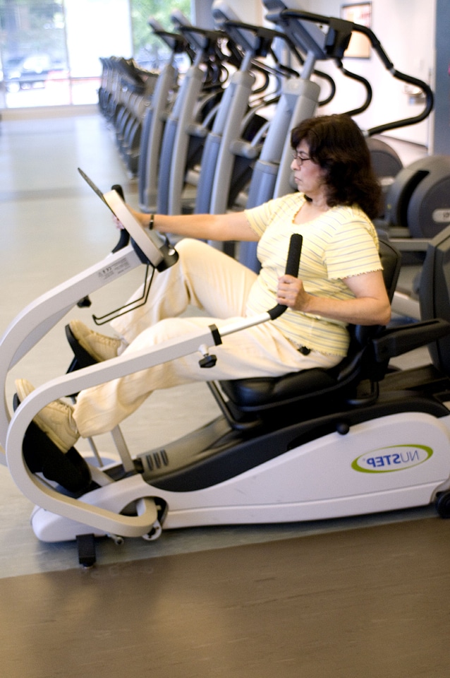 Female gym labor