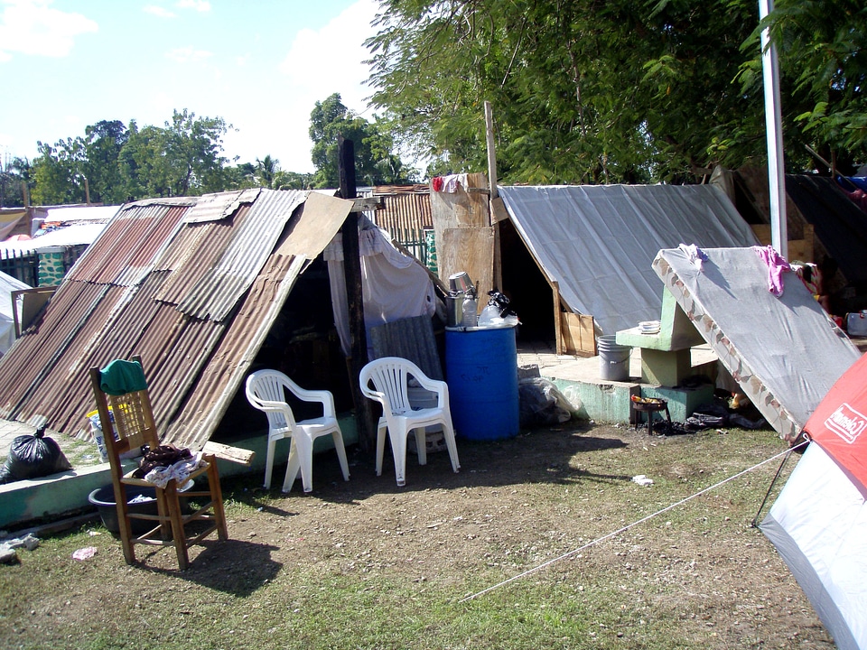 Makeshift shop 
