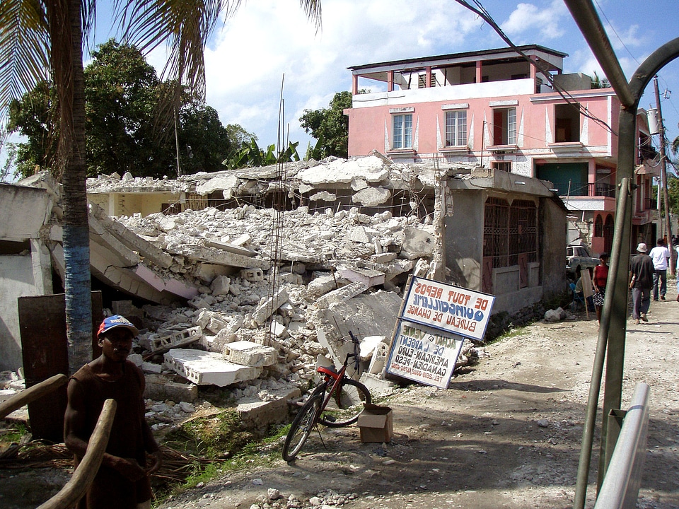 Assistance disaster earthquake