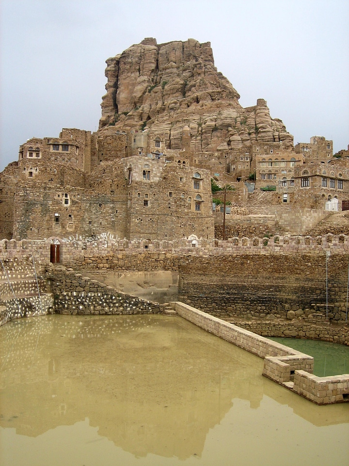 Cistern natural stone