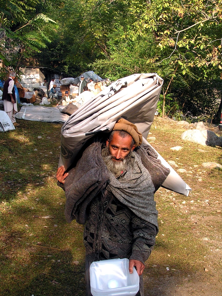 Pakistan supplies villager