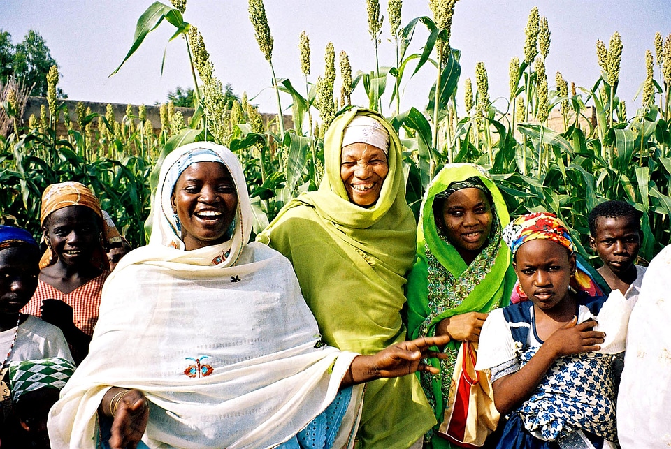 Group nigeria woman