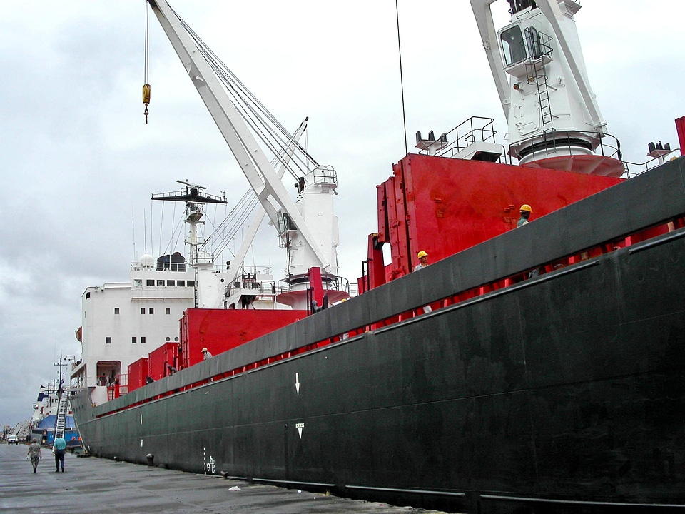 Basin cargo cargo ship