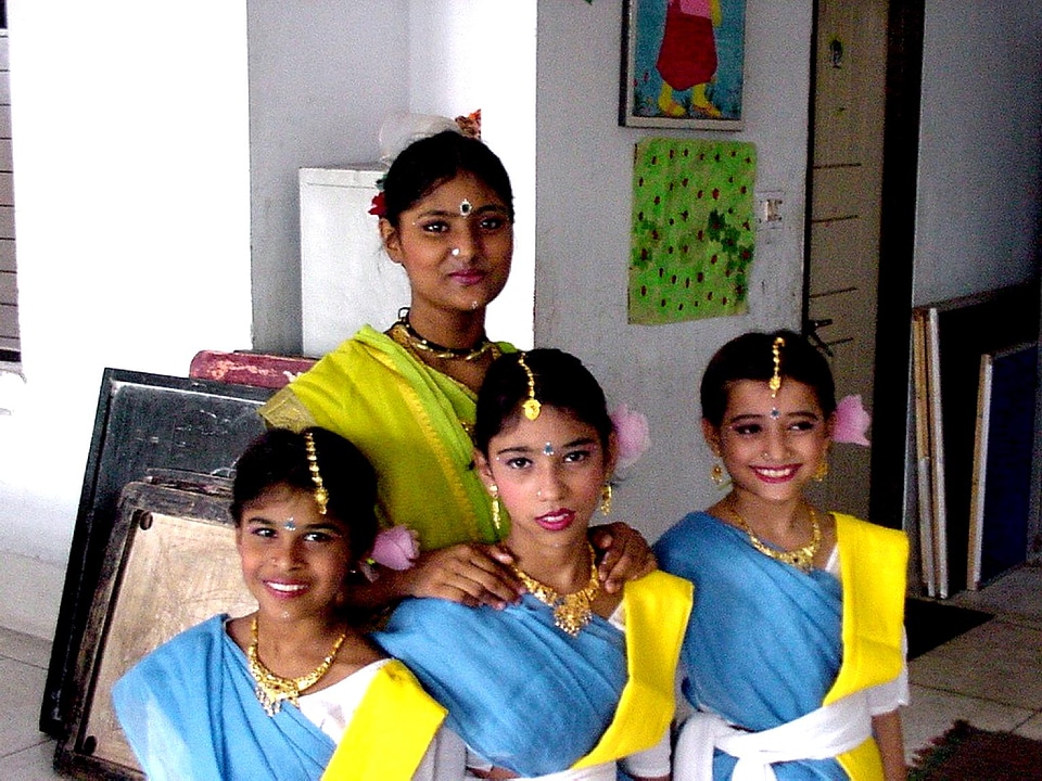 Bangladesh dance girl