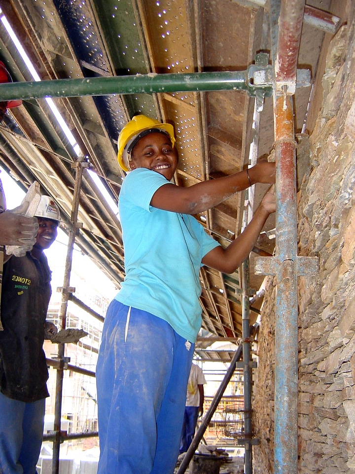 Burrow commerce construction