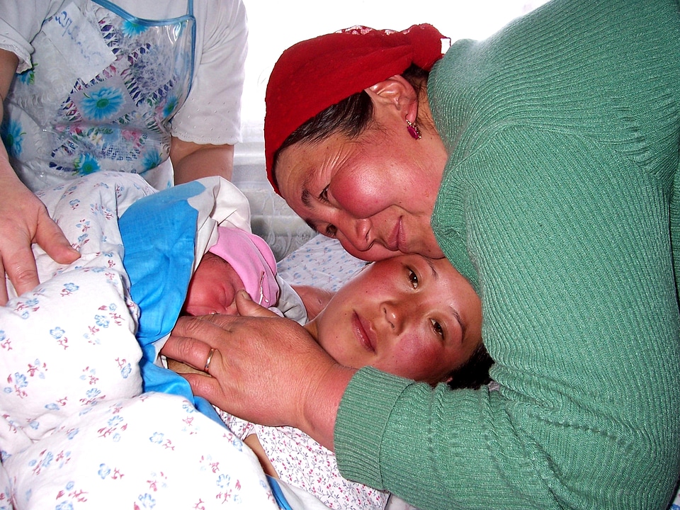Daughter delivery labor